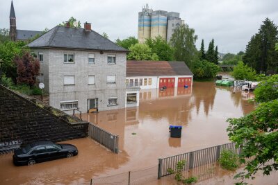 Hochwassernacht im Saarland - Scholz versichert Solidarität - Das Hochwasser der Theel hat Teile der Innenstadt von Lebach überflutet.