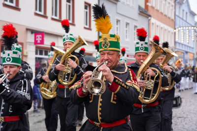 Höhepunkt der Adventszeit in Auerbach mit Bergparade erreicht - 