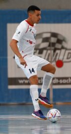 Hoffnung auf ein volles Haus - Gabriel Oliveira zeigte zum Auftakt der Futsal-Bundesliga eine starke Leistung, die er mit einem Traumtor per Lupfer über den gegnerischen Keeper krönte.
