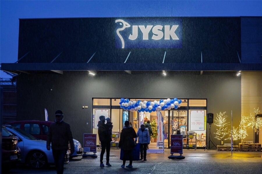 Hohenstein-Ernstthal: Jysk öffnet im ehemaligen Edeka-Markt - Am Eröffnungstag herrschte bis zum Abend reger Kundenandrang.