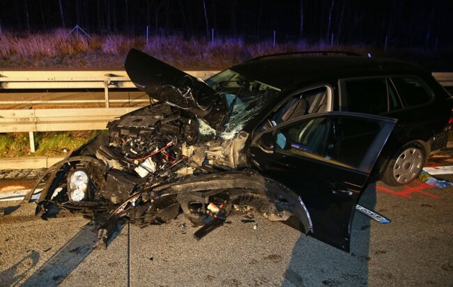 Hohenstein Ernstthal Zwei Unfälle Auf A4 Sechs Verletzte 