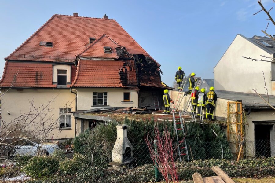 Hoher Sachschaden bei Schuppenbrand in Mülsen - 