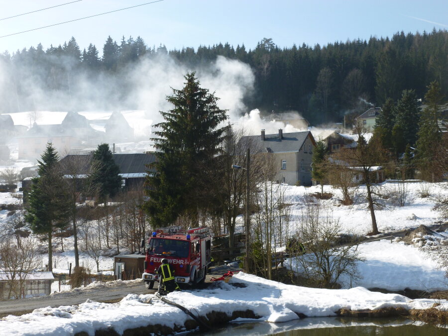 Hoher Schaden nach Hausbrand in Brunndöbra - 