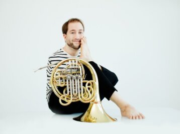 Der Hornist Felix Klieser gehört zur Weltspitze seines Faches.  Foto: Julia Wesely