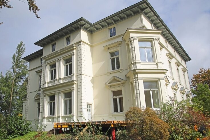 Hospiz in Werdau wird eröffnet - Die denkmalgeschützte Villa in Werdau, in der jetzt ein Hospiz sitzt, war früher unter anderem als Kindergarten genutzt.