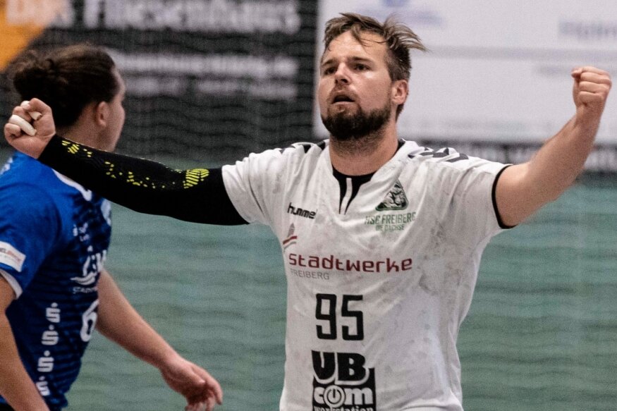 HSG jubelt auswärts erneut - Jens Tieken hat sich beim Auswärtsspiel in Delitzsch dreimal in die Torschützenliste eingetragen. Er blickt mit seinen Freiberger Handballern auf einen erfolgreichen Saisonstart zurück. 