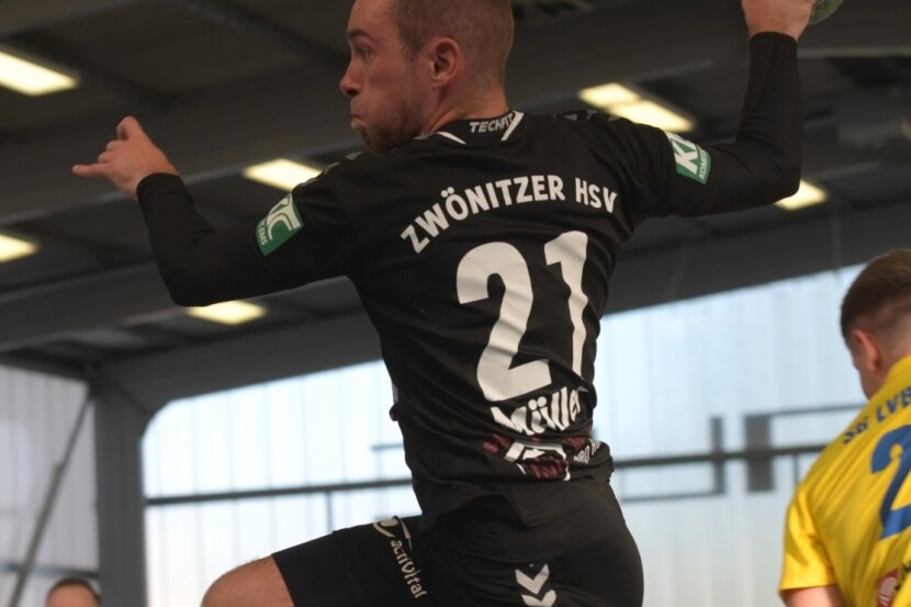 HSV für Heimauftritt gerüstet - Der Zwönitzer HSV mit Toni Müller will in der eigenen Halle wieder hoch hinaus - und zwei Punkte.