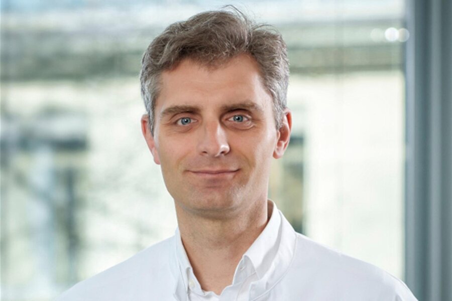 Hüftspezialist und neuer Chefarzt stellt sich im Erzgebirge vor - Dr. Oliver Fuchs leitet am Erzgebirgsklinikum das Endoprothetik-Zentrum im Haus Annaberg.