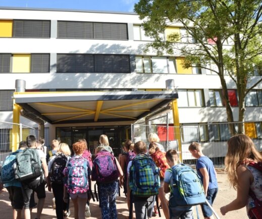 Humboldtschule vor der Rückkehr - Nach umfassender Sanierung wurde die Oberschule Arno-Schreiter-Straße 2018 zunächst als Außenstelle der Albert-Schweitzer-Schule eröffnet. Seit Herbst vergangenen Jahren ist sie eigenständig. 