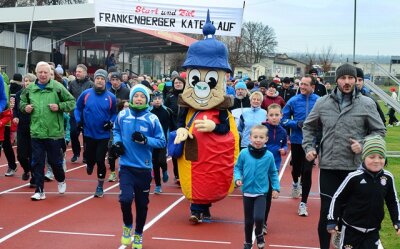 Hunderte Läufer starten sportlich ins neue Jahr - 