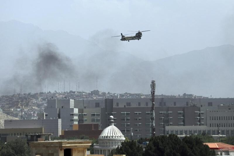            Ein US-Hubschrauber über Kabul.