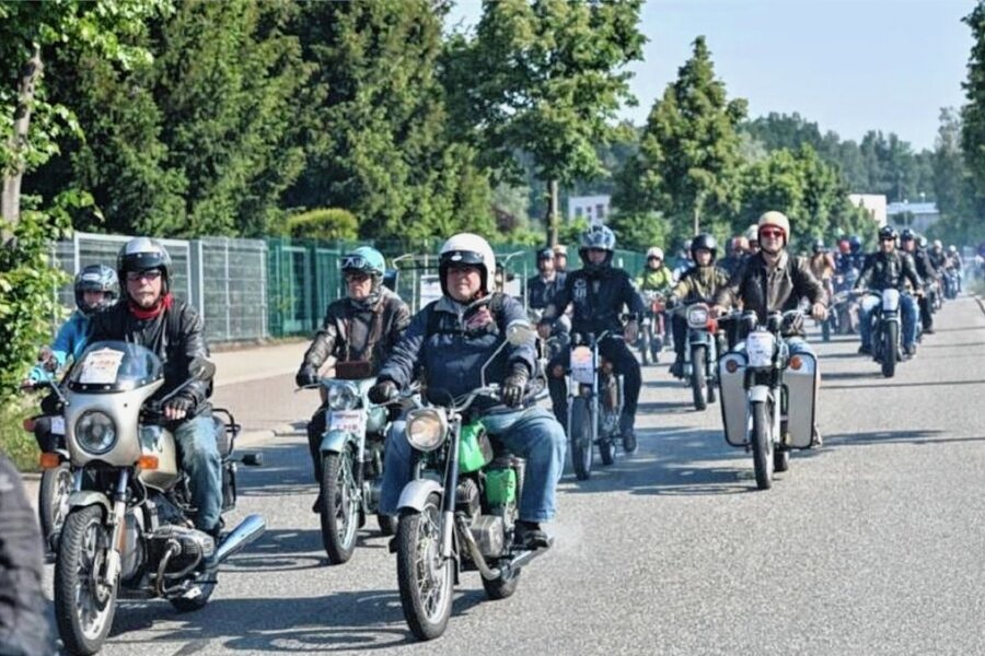 Ifa-Fahrzeugfestival lockt im Mai erstmals mit Wettstreit für Mopeds - Die Festival-Organisatoren planen erstmals  die Moped-Challenge "Show und Shine". Dabei können Moped-Besitzer ihre Fahrzeuge bewerten lassen. Foto: Strobel/Archiv