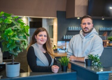 Im Fast-Food-Restaurant gibt's Pasta - Selimka Dervishoska und Geladin Dervishoski hoffen, das neue italienische Restaurant "De'Sapor" in Aue bald öffnen zu können. 