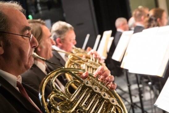 Die Erzgebirgische Philharmonie spielt am Samstag im Auer Kulturhaus das 5. Philharmonische Konzert. 