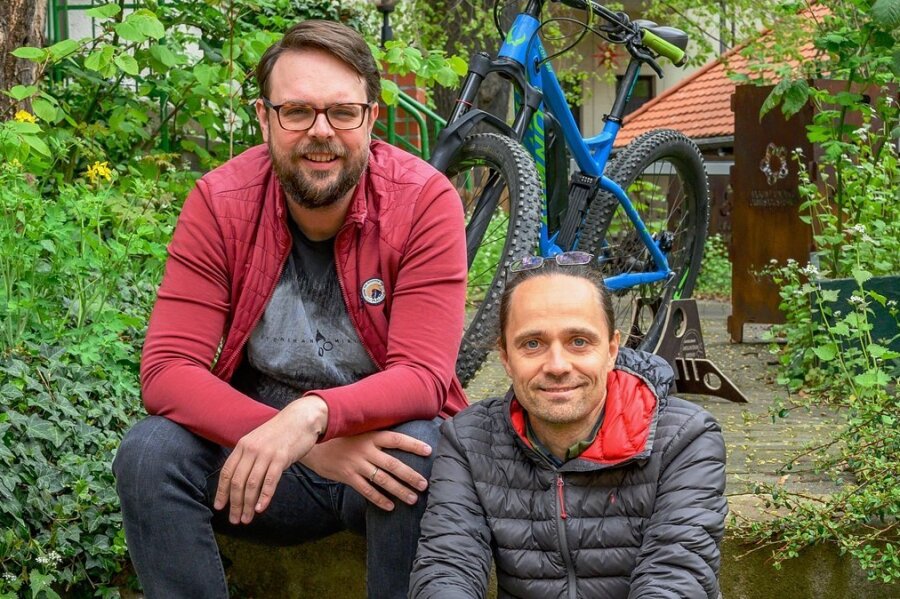 Sollen im Auftrag des Tourismusministeriums Sachsen zum Mountainbike-Hotspot machen: Tilman Sobek (rechts) und Sebastian Thiele.