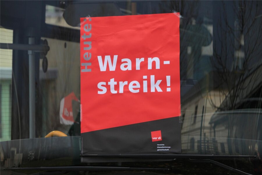 Im Nahverkehr drohen unbefristete Streiks: Verdi stellt Busunternehmen in den Landkreisen ein Ultimatum - Zu den Unternehmen, bei denen ab Freitag unbefristet gestreikt werden könnte, gehört auch die Regionalverkehr Sächsische Schweiz-Osterzgebirge GmbH.