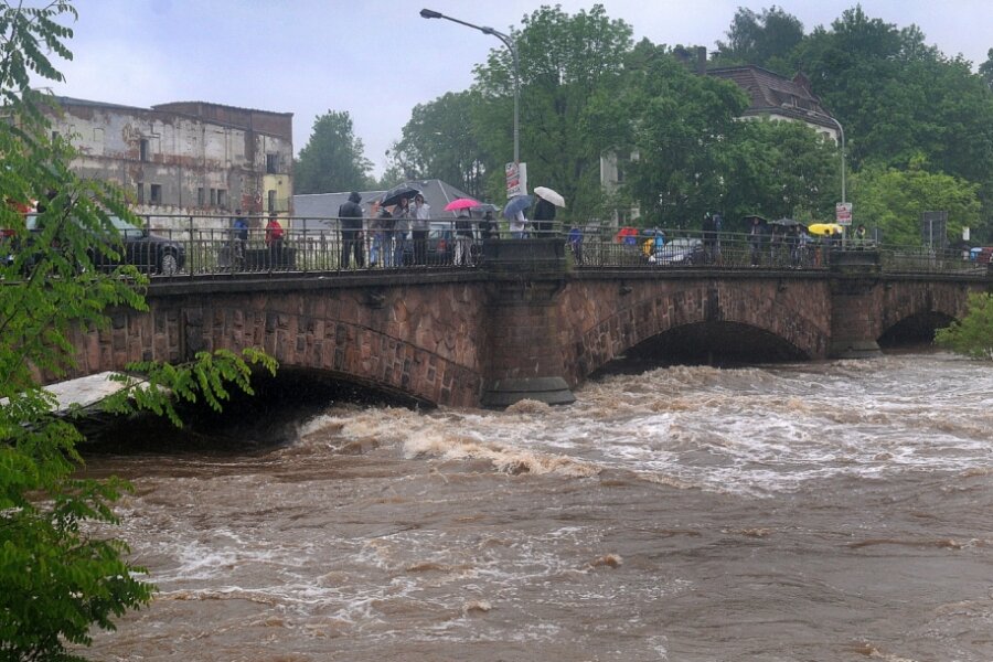 Immer mehr Mittweidaer wappnen sich gegen Hochwasser - Die Flut im Juni 2013 sorgte auch in Mittweida für Schäden. Seither haben sich weitere Haushalte gegen Hochwasser gewappnet.
