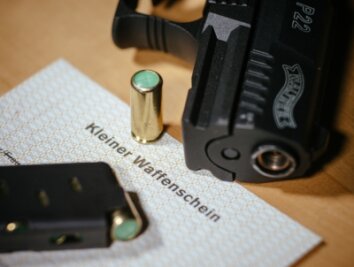 Immer mehr Schusswaffen im Landkreis Mittelsachsen im Umlauf - Ein Plus von fast zehn Prozent hat das Landratsamt Mittelsachsen bei der Zahl der Schusswaffen verzeichnet.