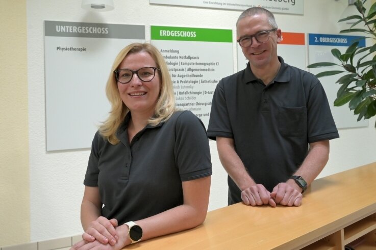 Impfteam weiter im Einsatz in Schneeberger Poliklinik - Dr. Nancy Wüstling und Dr. Axel Schneider decken die Impftermine in der Poliklinik in Schneeberg ab. 