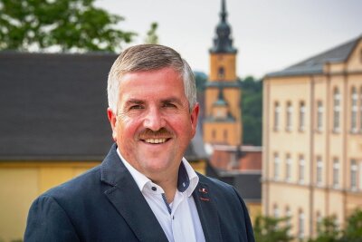 Impftermine in Oederan: Bürgermeister Steffen Schneider ruft zum Impfen auf - Oederans Bürgermeister Steffen Schneider hat in einer Videobotschaft zum Impfen aufgerufen. 