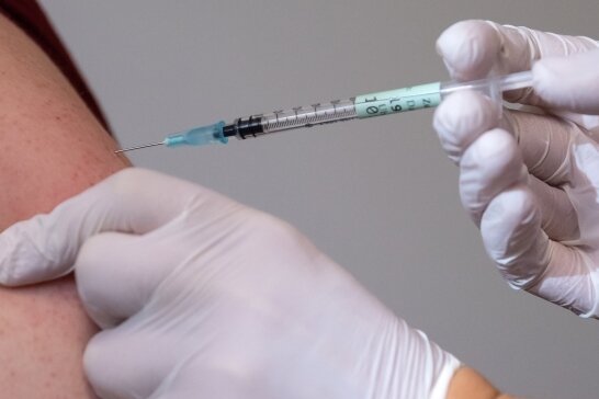 Der Großteil der Impfungen in Sachsen wird mit circa 80 Prozent in Arztpraxen verabreicht. 