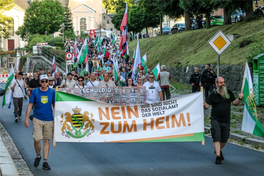 In Grünhain wird erneut demonstriert - Die rechtsextremistische Kleinstpartei „Freien Sachsen“ hat erneut in Grünhain eine Demo organisiert.