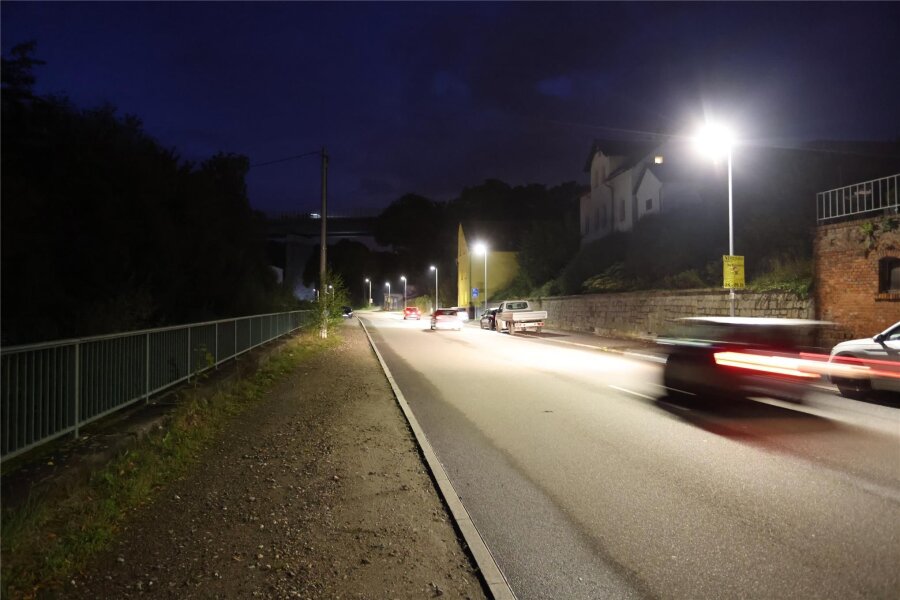 In Niederrossau leuchten bald modernere Straßenlampen - Entlang der Kirchstraße und der Straße Sonnenblick in Niederrossau soll die Beleuchtung wie auf dem Symbolfoto modernisiert werden: