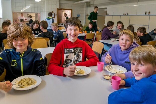 In Olbernhauer Schulen und Kitas wird das Essen teurer - Auch für Oberschüler sollen die Essenspreise steigen. 