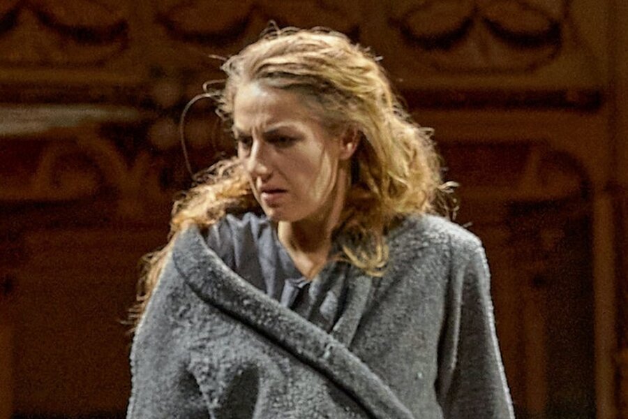 Stephanie Atanasov als Hagar in der Oper "Die andere Frau", die im Januar in der Dresdner Semperoper uraufgeführt wurde. 