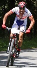 In vier Etappen durch den Dunkelwald - Gesamtsieger Michal Bubílek startete stets über 60 Kilometer und belegte die Plätze 1, 2 und 3. 