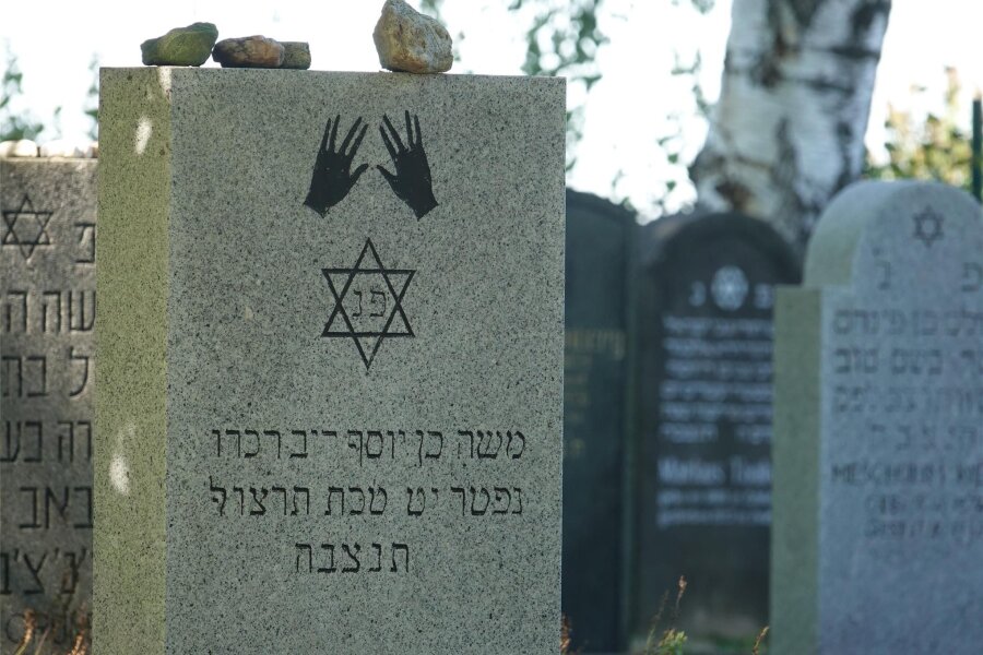 In Zwickau findet eine Tagung gegen Antisemitismus statt - Der jüdische Friedhof zeugt vom reichen jüdischen Leben, das es einst in Zwickau gab, bis es von den Nationalsozialisten ausgelöscht wurde.