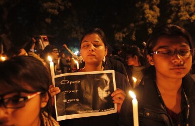 Indiens urbane Generation: Raus aus der Scham-Ecke - Mahnwache in Neu Delhi am 16. Januar 2013 - wenige Wochen nach dem Tod von Jyoti Singh 