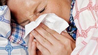 Infektwelle zieht durch Mittelsachsen - Mit Husten, Schnupfen oder Halsschmerzen im Bett: Wegen einer Infektwelle stellte ein Arzt erst kürzlich an einem Tag 41 Krankschreibungen aus. 
