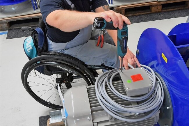 Inklusion: Mehr als jeder zweite Betrieb in Sachsen kauft sich frei - Menschen mit Handicap können in nahezu allen Branchen arbeiten - und mit Arbeitshilfen hundert Prozent Leistung bringen. 