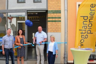 Innovatives Projekt fürs Vogtland öffnet Büro auf Zeit in Greiz - Die Vogtlandpioniere sind in ein Pop-Up-Büro am Greizer Markt eingezogen. Das Büro hat bis 13. Juli geöffnet. 