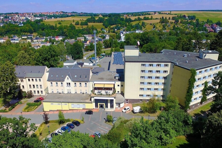 Die Paracelsus-Klinik Reichenbach. Nach dem Verkauf seiner Zwickauer Klinik an das kommunale HBK hat Paracelsus für den mit Zwickau eng verzahnten Standort Reichenbach Insolvenz angemeldet. 
