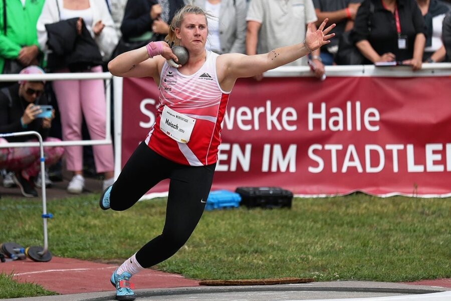 Katharina Maisch vom LV 90 Erzgebirge konnte in Halle auf Anhieb die WM-Norm abhaken. Ein ungültiger Versuch landete sogar jenseits der 19-Meter-Marke. In Thum soll die Kugel wieder weit fliegen. 