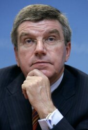 IOC-Vizepräsident fordert "Radikal-Reform" - IOC-Vizepräsident Thomas Bach hat sich für eine "Radikal-Reform der Strukturen und Regeln" im Radsport ausgesprochen.