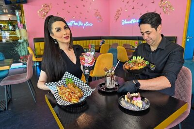 Iranerin bringt südkoreanische Streetfood-Kultur nach Chemnitz - Nazanin Baba Khani hat an der Theaterstraße das Restaurant "Wowfullz / Tasty Island" eröffnet. Sie und Sasan Fatahi bieten Waffelkreationen und Streetfood-Speisen an. 