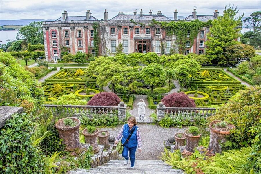 Irlands unbekannte Halbinseln - Bantry House & Garden ist eine der größten Attraktionen der Gegend. Das vom Schlossherrn bewohnte Haus steckt voller Kostbarkeiten. 
