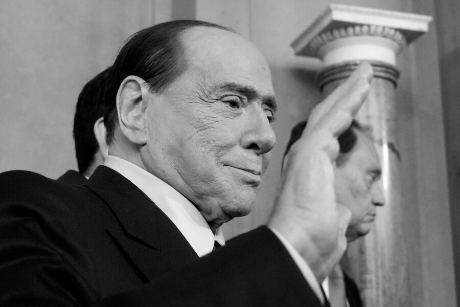 Italiens Ex-Ministerpräsident Silvio Berlusconi ist tot - 