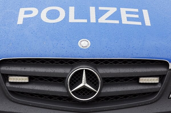 Jahnsdorf: Fahrrad löst sich von Autodach - Auffahrunfall auf der A72 - 
