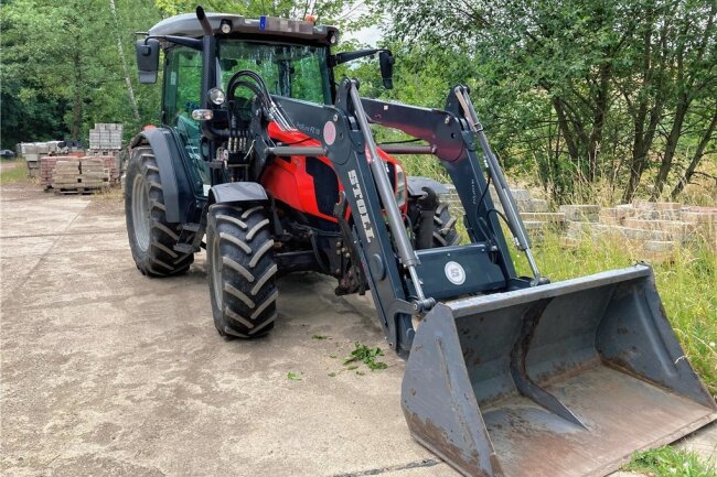 Jahnsdorf kauft dringend benötigten Traktor und Hänger - Dies ist der gebrauchte Traktor, den die Gemeinde nun kauft: ein Same Explorer 80 LD LS. 