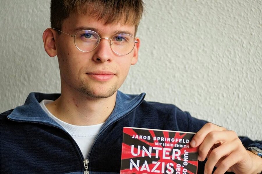 Jakob Springfelds "Unter Nazis" ist Gesprächsthema - Jakob Springfeld liest in Zwickau aus seinem Buch "Unter Nazis".