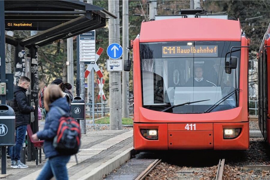 Jeder fünfte Lokführer krank: City-Bahn reduziert Fahrten - Auf der Linie C11 Chemnitz-Stollberg fallen bis Ende der Woche zahlreiche Züge aus. 