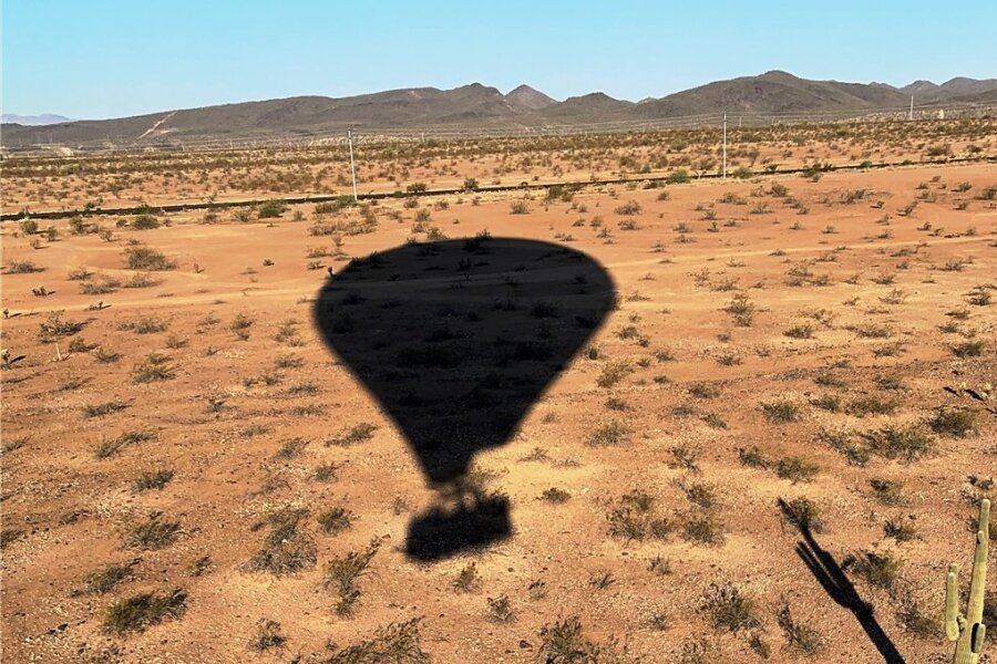 Jenseits des Grand Canyons: Arizona hat mehr zu bieten - Das Abenteuer Ballonfahrt über der Sonora-Wüste kostet 189 Dollar.
