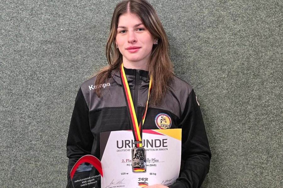 Jetzt wird es die jungen Mattenfüchse des FC Erzgebirge Aue ernst: Serie der deutschen Meisterschaften beginnt - Ringerin Lilly Pfau gewann bei der deutschen Meisterschaft der U 20 die Silbermedaille.