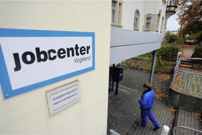 Jobcenter in Reichenbach schließt - Die Dienststelle Reichenbach des Jobcenters Vogtland war bereits Mitte 2018 von der Goethestraße 3 (im Bild) ins Sparkassengebäude Postplatz 3 umgezogen. Nun ist auch dort Schluss mit der Kundenbetreuung.