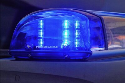Johanngeorgenstadt: Polizei versetzt Trauergäste in Aufregung - Der Blaulichteinsatz in Johanngeorgenstadt war nicht echt. 
