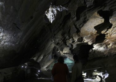 Jubilare können kostenlos in die Drachenhöhle - Zum 94-jährigen Jubiläum erhalten Leute, die im März Geburtstag haben, freien Eintritt in die Syrauer Drachenhöhle.